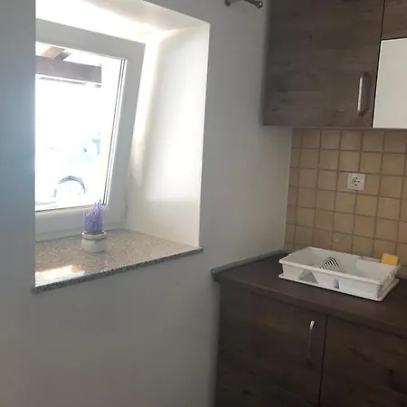 Tonka Zára