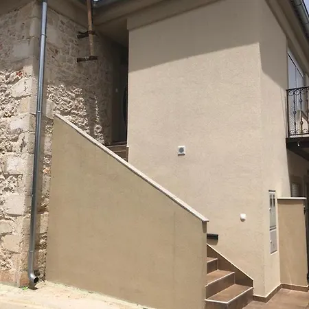 Tonka Apartman *