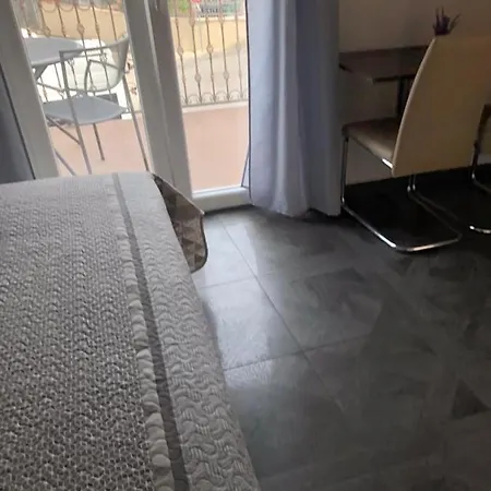 Tonka Apartman *