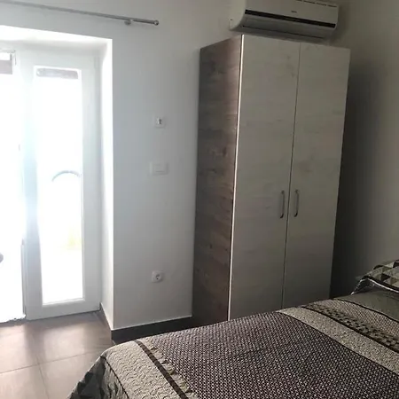 Tonka Apartman *